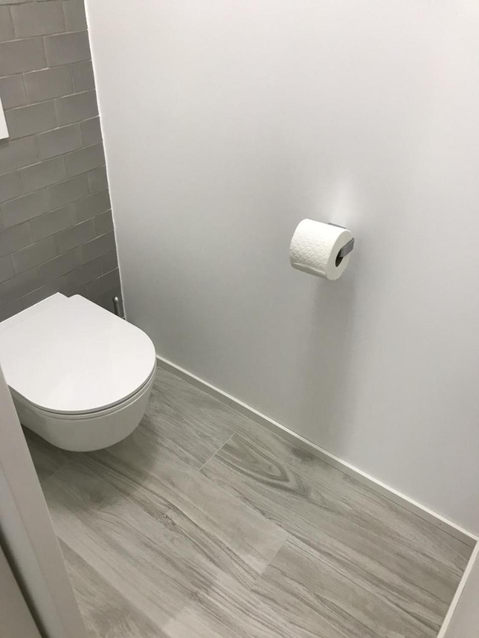 B&B Kelly Plus Лозанна Экстерьер фото